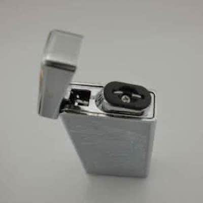 Electronic cigarette lighter/USB rechargeable lighter/creative ultra-thin silent personality metal Japan