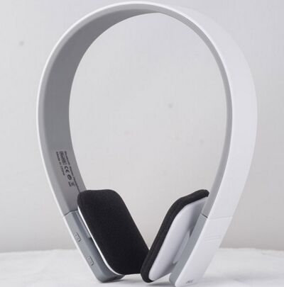 Stealth wireless headset Yituo two micro mini ears hanging foreign trade stereo headphones 