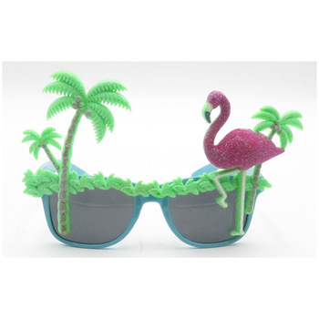 Tree and flamingo dissymmetry designs the holiday party glasses funky party glasses